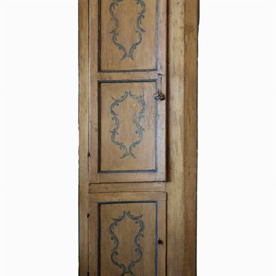 Angoliera in Legno Laccato e Dipinto, Secolo XVIII