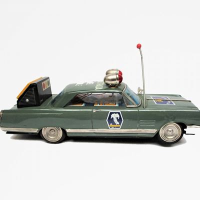 Auto modello Buik, giocattolo in latta con funzionamento a batteria, anni '60