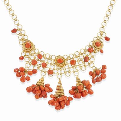 Collana in oro giallo 18k con corallo e diamanti