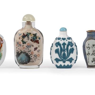 Tredici Snuff Bottle in Materiali Diversi, Cina, Secolo XX
