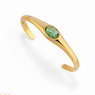 Bracciale in oro giallo 18k con pietra verde ovali sfaccettata