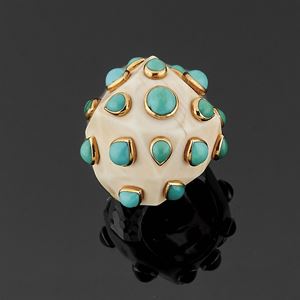 A 18K yellow gold, bone and turquoise ring, David Webb