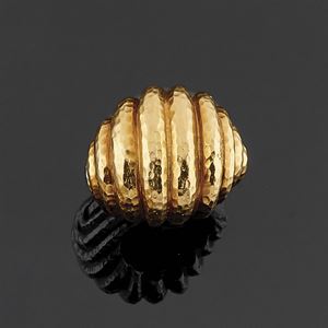 A 18K yellow gold ring, David Webb