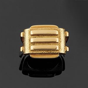 A 18K yellow gold ring, David Webb