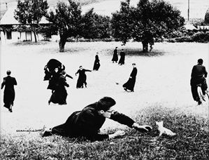 Giacomelli Mario - Io non ho mani che mi accarezzino il volto