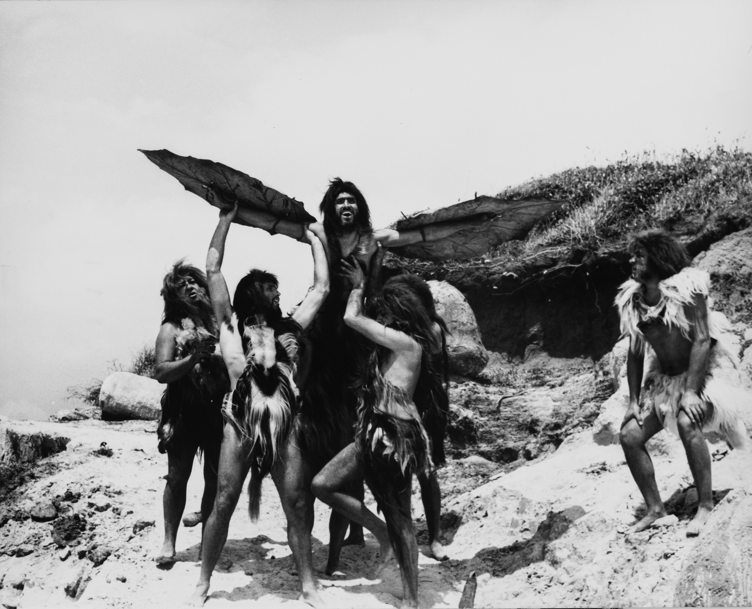 Anonimo - Senta Berger, Quando le donne avevano la coda, cinque stampe vintage alla gelatina ai s...
