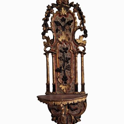 Kavukluk (porta Turbante) in Legno Intagliato, Laccato e Dorato, Turchia, Secoli XVIII-XIX