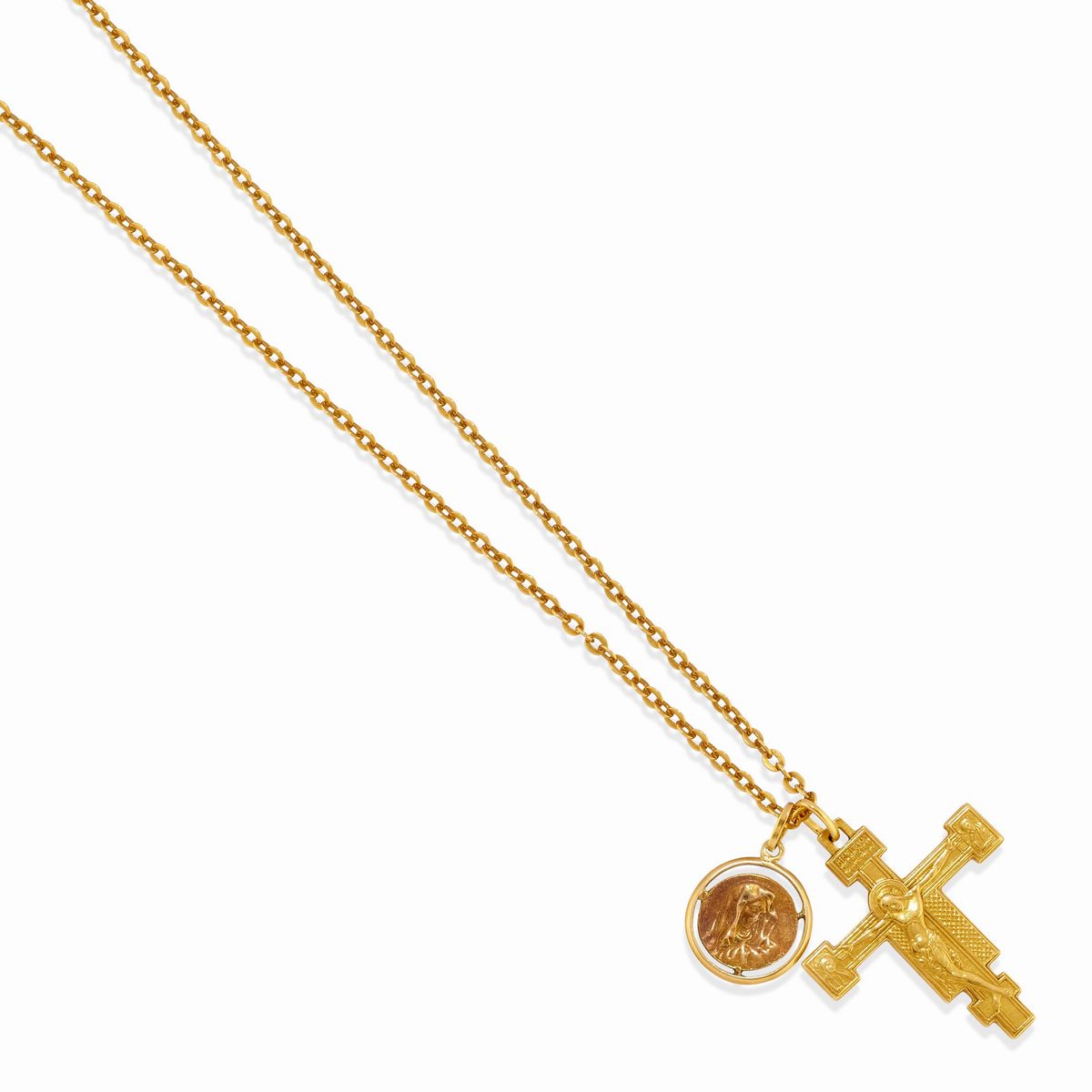 Lotto di gioielli in oro giallo 18k, composto da quattro catene con pendenti e bracciale