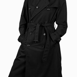 Long raincoat in black cotton,