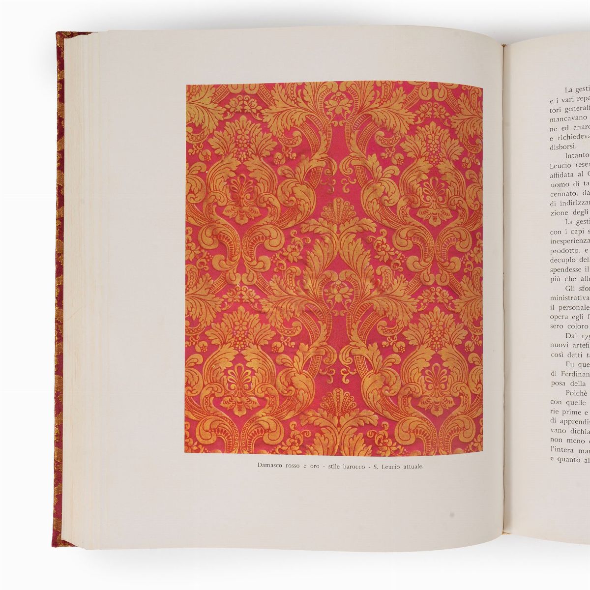 Giovanni Tescione - San Leucio e l'arte della seta nel mezzogiorno d'Italia, 1961