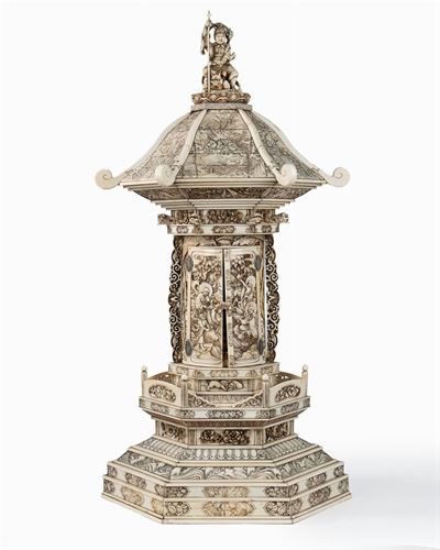 Giappone, Pagoda in avorio di elefante intagliato, periodo Meiji (1868-1912)