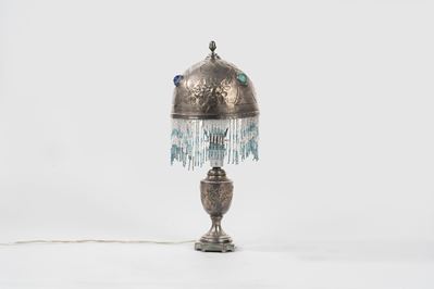 Lampada Orientale in Metallo, Vetri Colorati Incastonati e Perline, Secolo XX