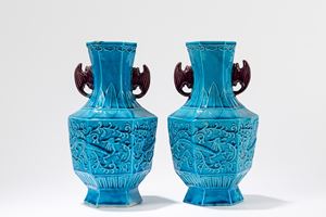 Due vasi squadrati in porcellana 