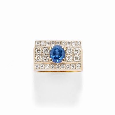Anello con zaffiro ovale e diamanti, oro bicolore 18k