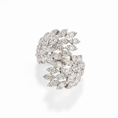 Anello in oro bianco 18k con diamanti taglio brillante