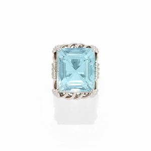 Aquamarine ring