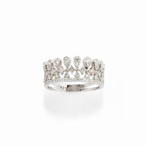  - Anello con diamanti