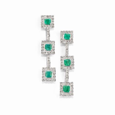 Orecchini pendenti in oro bianco 18k con smeraldi e diamanti