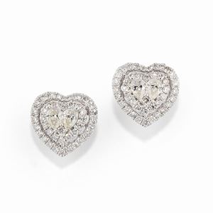 Hart-shaped earrings