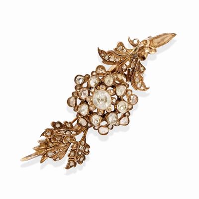 Spilla in oro bassa caratura adornata con diamanti taglio rosa, XIX secolo