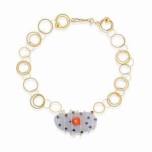 Nacklace with hard stone, coral and sapphires 