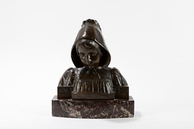 Edelveis - Scultura in bronzo su base in marmo