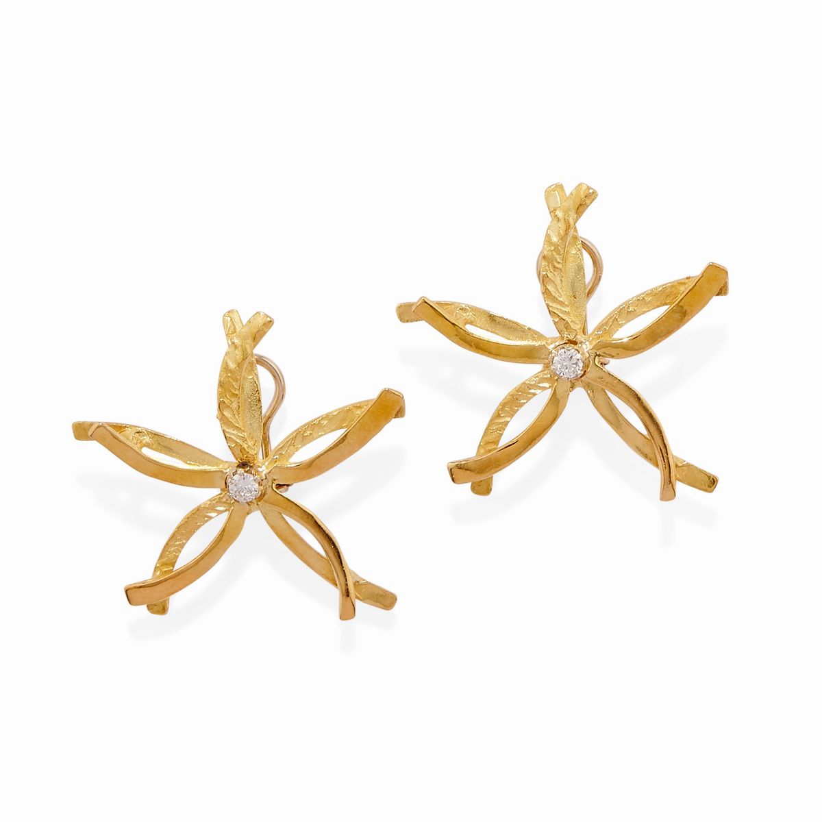 Orecchini in oro giallo 18k, quattro coppie con perle, topazio e diamanti