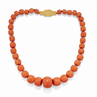 Collana con corallo, oro giallo 18k