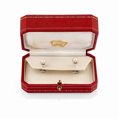Orecchini in oro bianco 18k con perle coltivate