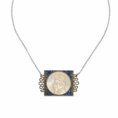 Collana in oro bianco 18k e argento con decorazione in madreperla e zaffiri