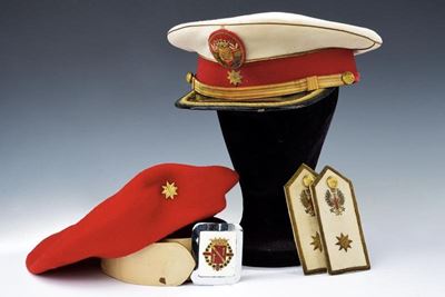 Oggetti da Comandante della Guardia Personale del Caudillo