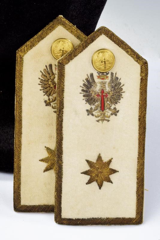 Oggetti da Comandante della Guardia Personale del Caudillo