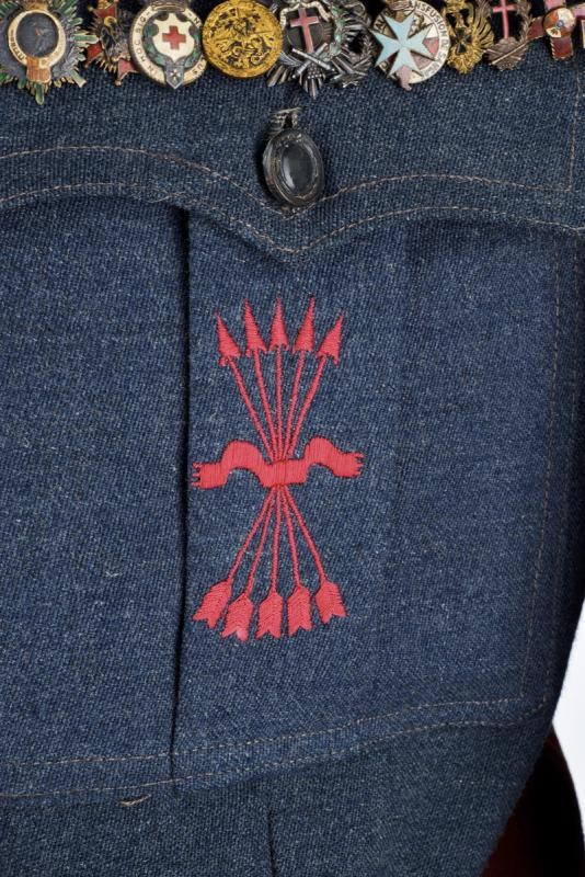 Uniforme da Portabandiera della Falange