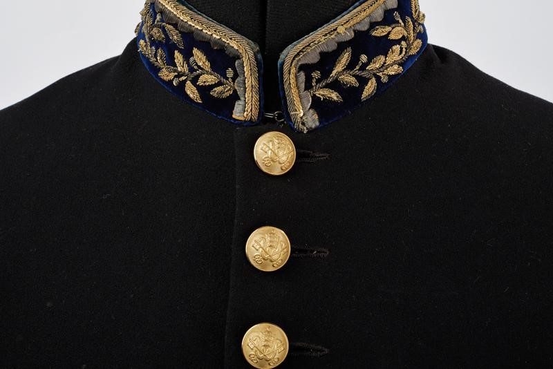 Uniforme da Cameriere Segreto con Decorazioni