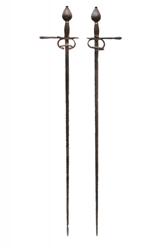 Rara Coppia Spade Gemelle