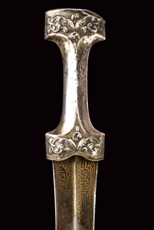 Interessante Kandshar con Fornimenti in Argento