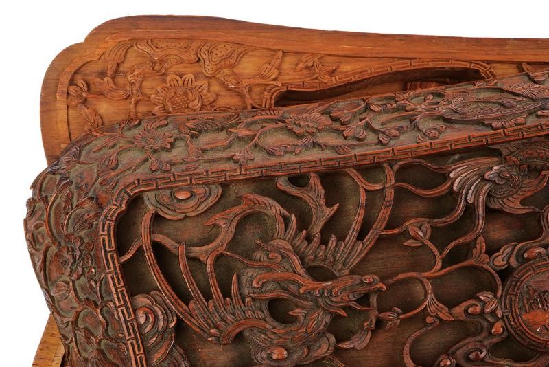 Bellissima Cassetta in Legno Lavorato, per Tre Revolver