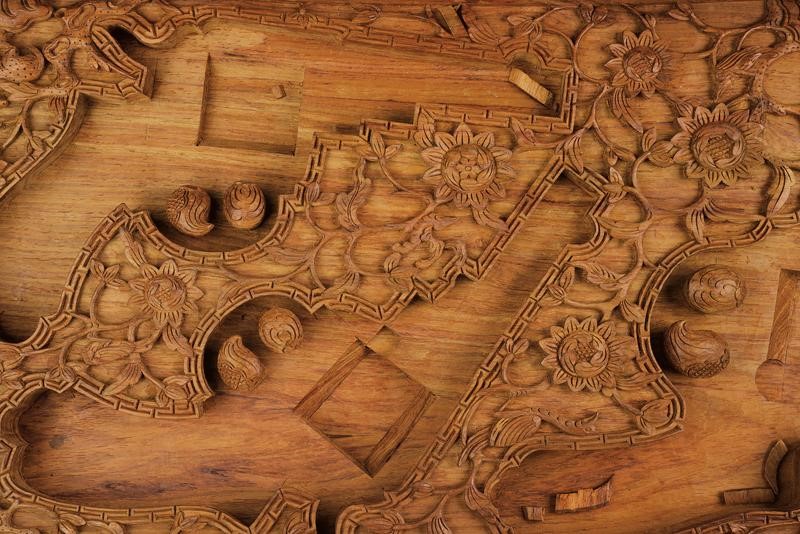 Bellissima Cassetta in Legno Lavorato, per Tre Revolver