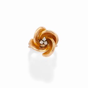 Anello con diamanti