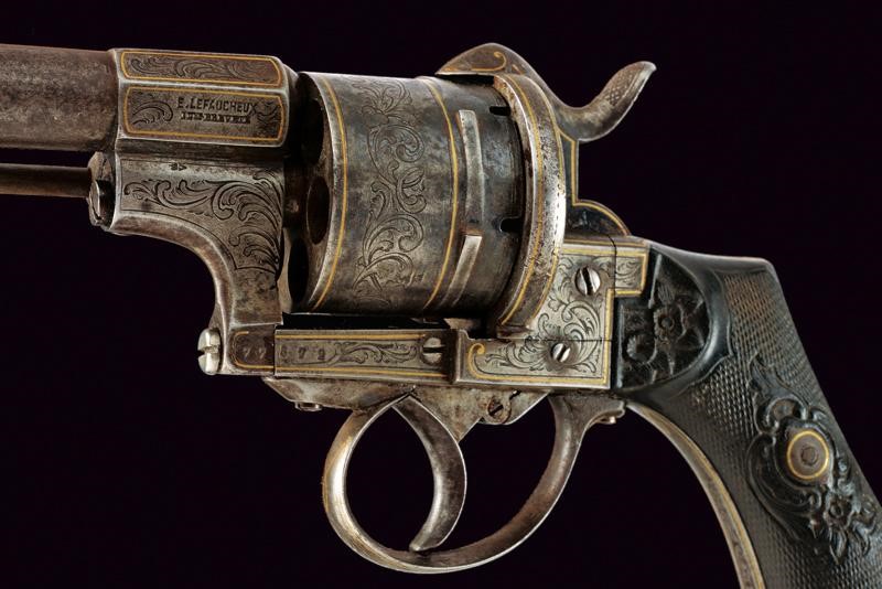 Bel Revolver Lefaucheux Inciso e Dorato