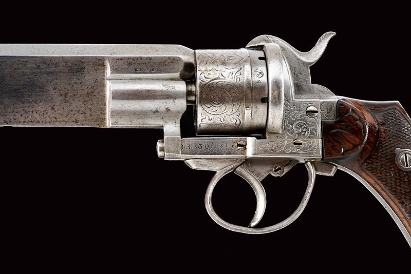 Raro Revolver Dumonthier a Spillo con Coltello