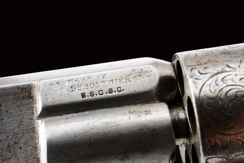 Raro Revolver Dumonthier a Spillo con Coltello
