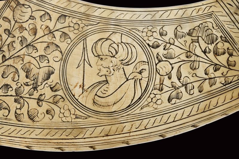 Bella Fiasca da Polvere in Corno di Mucca