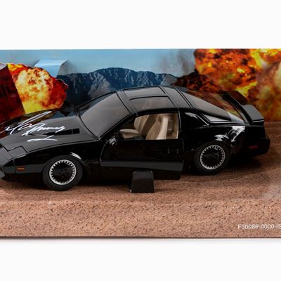 Modellino della Supercar (KITT) autografato