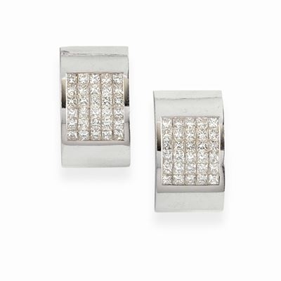 Orecchini in oro bianco 18k con diamanti taglio princess