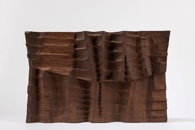 Senza titolo, legno, cm 36,5 x 58 x 9,5