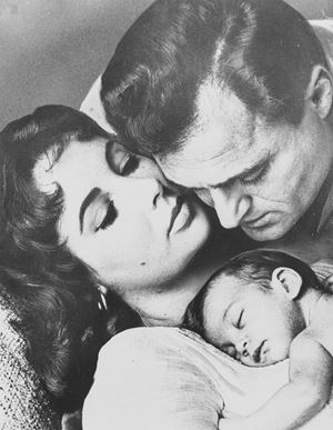 Elizabeth Taylor with Mike Todd and baby