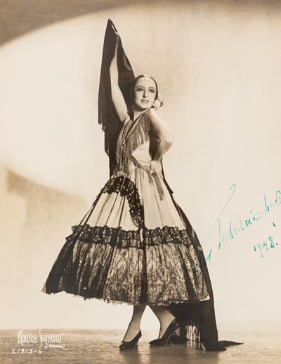 Lubov Tchernichova, Stampa alla gelatina ai sali d'argento, 1940