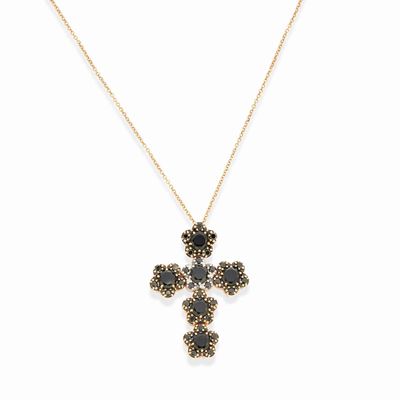 Pendente a croce in oro bicolore 18K con motivi floreali in onice