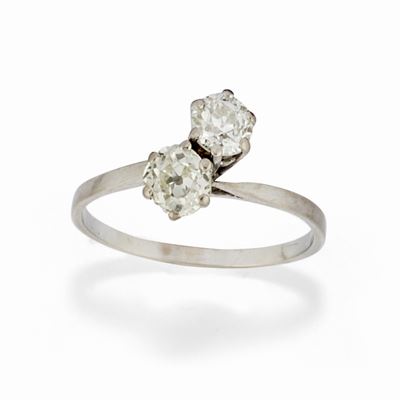 Anello in oro bianco 18k con diamanti taglio vecchio